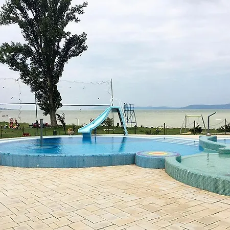 Sa-lak 度假居 Balatonszárszó